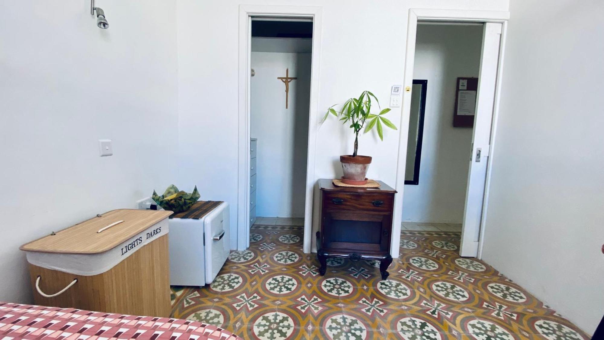 Free Breakfast, Pool, Spacious Aircon Hideaway Lägenhet Mosta Exteriör bild